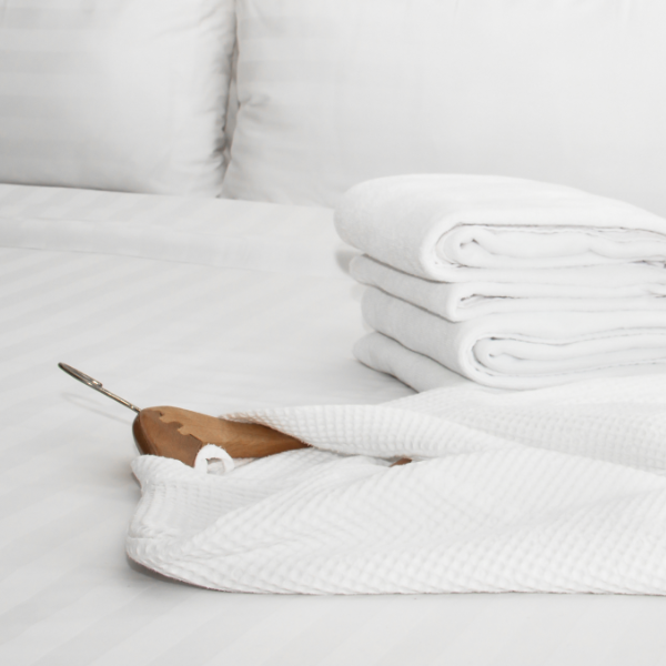 Hotel Laundry Robe Towels Bedding 600X600